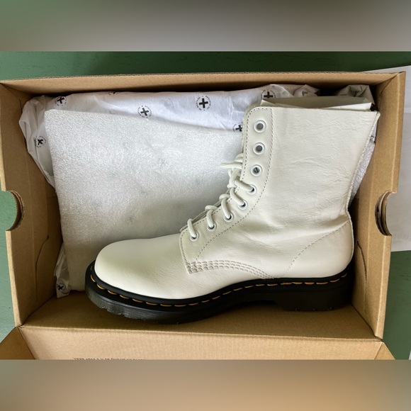 Dr. Marten 1460 Pascal Optical White Virginia Leather - Picture 2 of 6